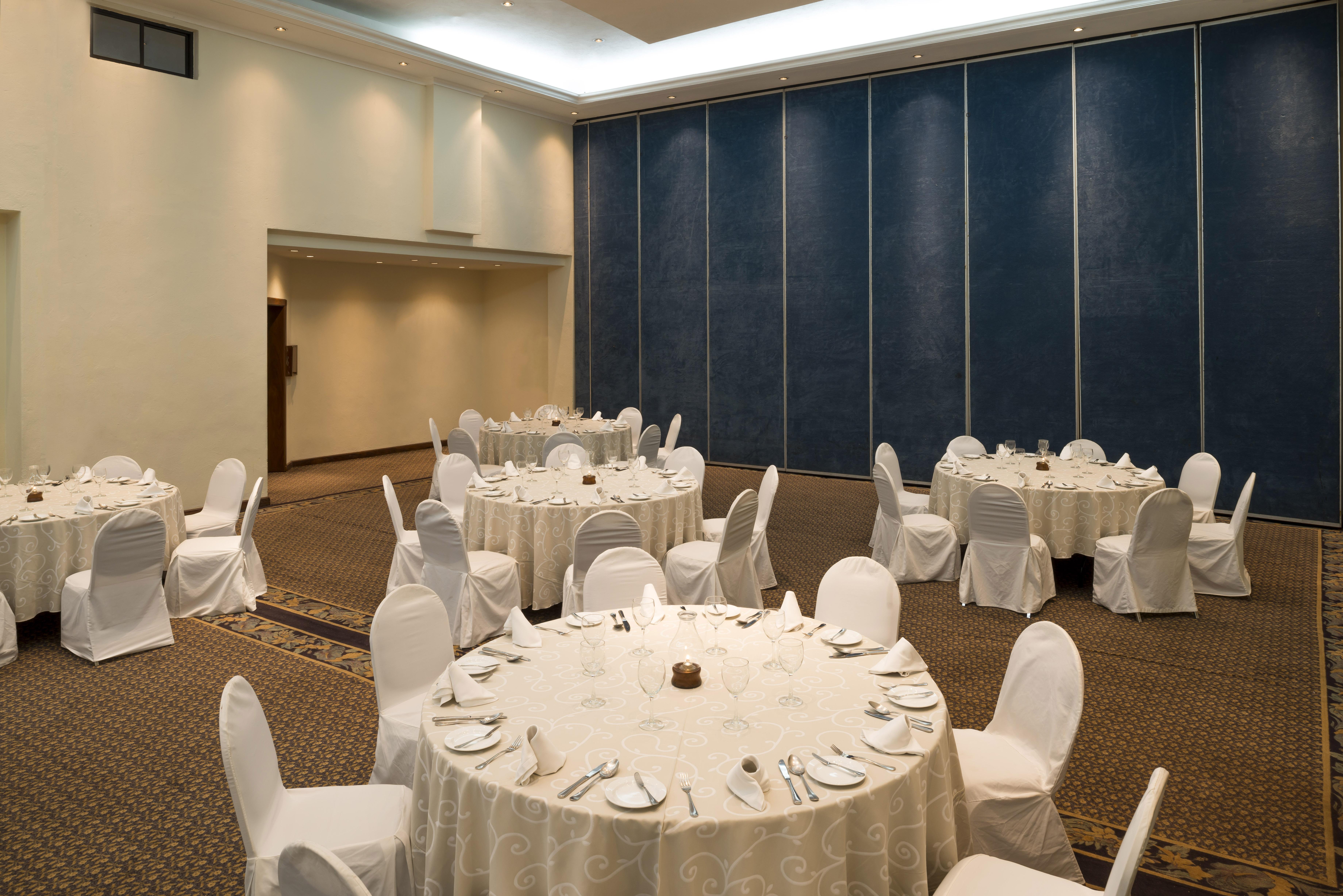 Camino Real Acapulco Diamante Hotel Exterior photo A banquet hall