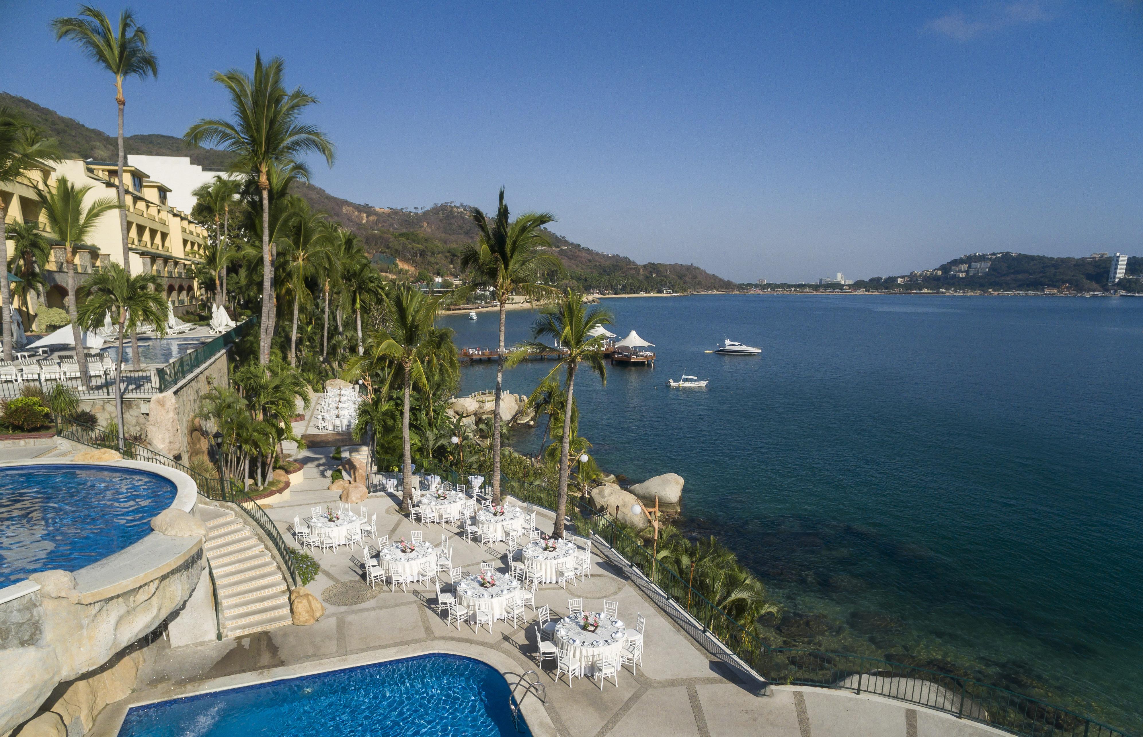 Camino Real Acapulco Diamante Hotel Exterior photo View of the Bay of Acapulco