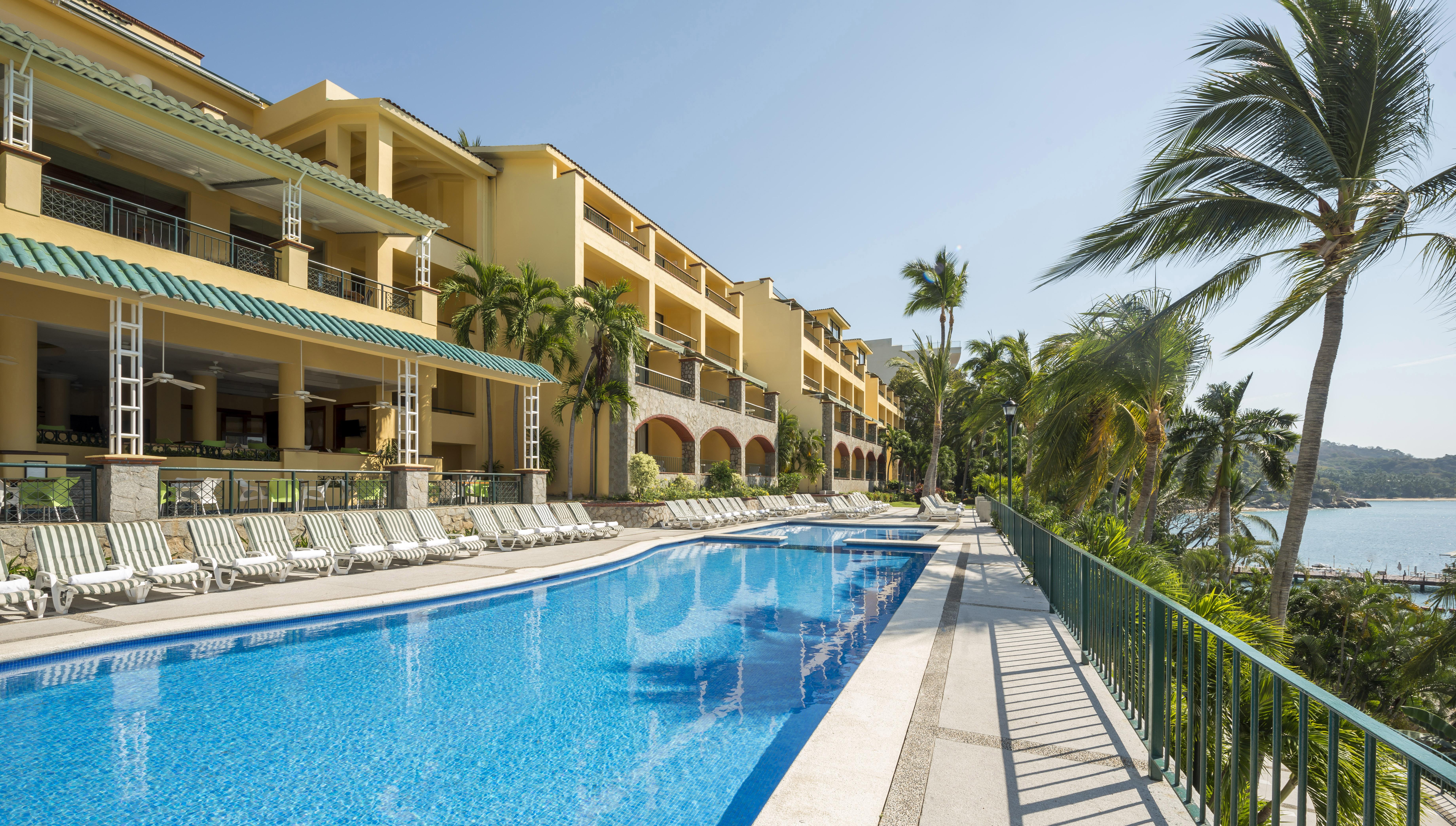 Camino Real Acapulco Diamante Hotel Exterior photo