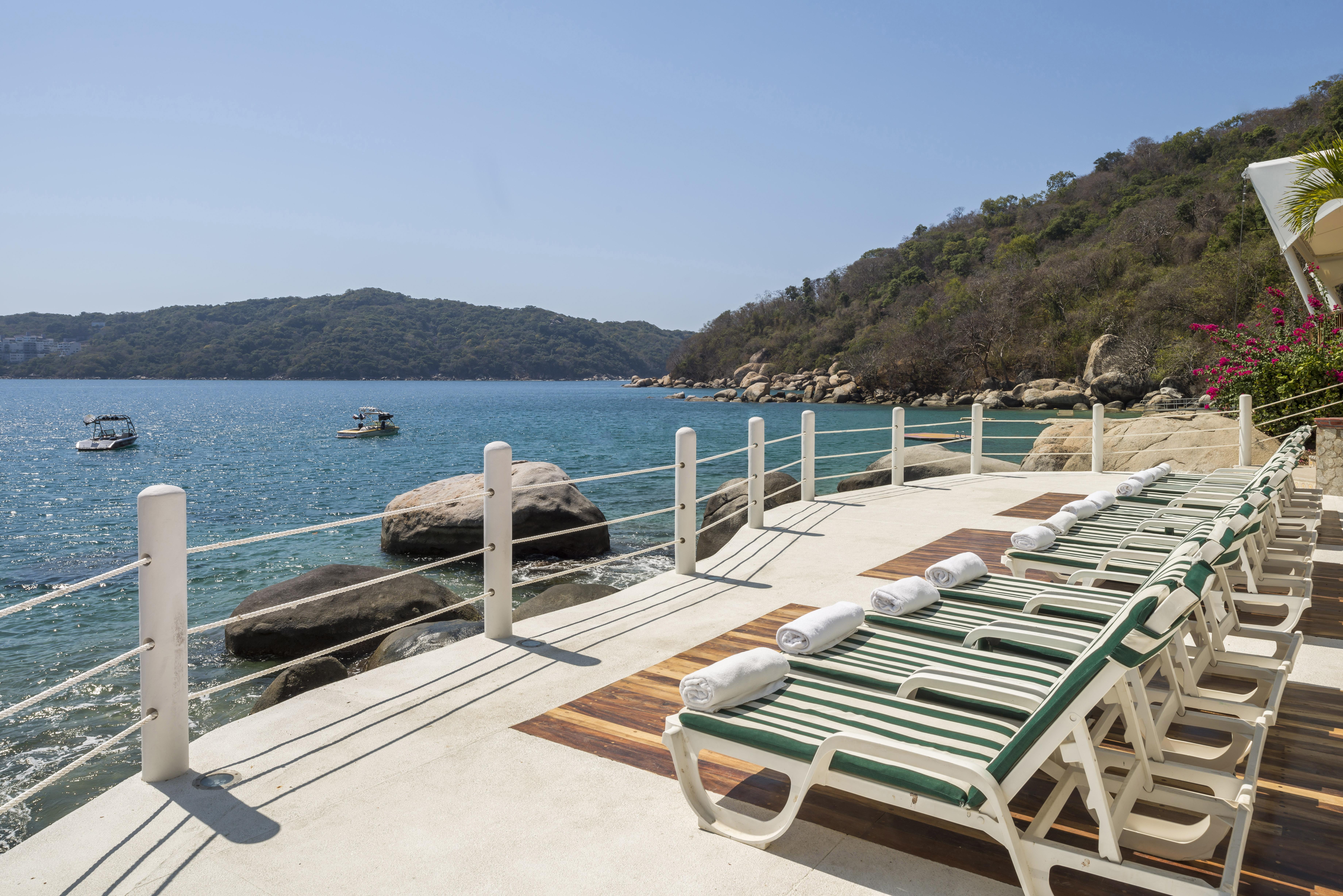 Camino Real Acapulco Diamante Hotel Exterior photo View of the beach at the resort