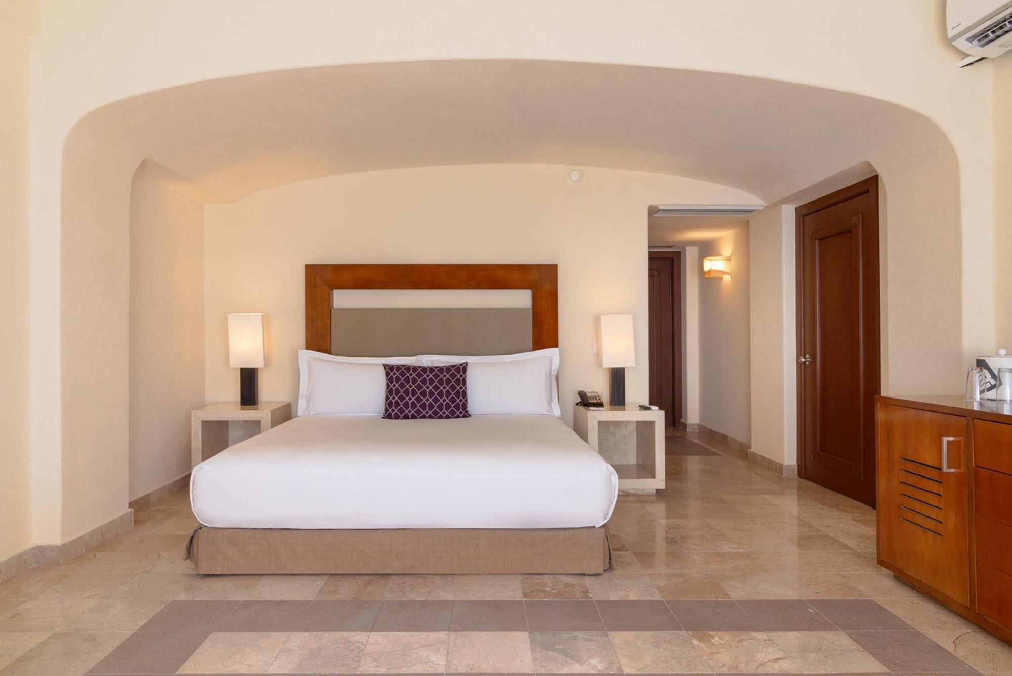 Camino Real Acapulco Diamante Hotel Exterior photo A bedroom at the hotel